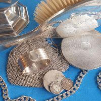 SILVER ITEMS
Jewellery, silver proof coins, tea sets,
cutlery, vestas, photo frames,
silver bullion coins/bars and more.
Some silver plated items. Sell your silver items